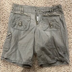 Lee Women’s Cargo Shorts with Relaxed Fit